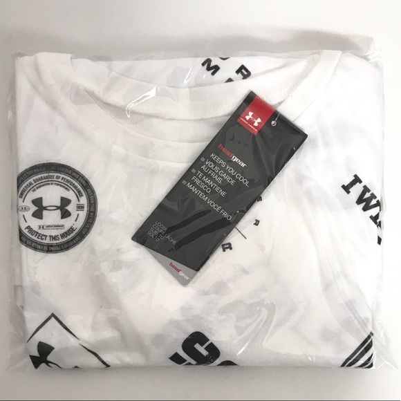 NWT Under Armour White Tee with Allover Graphics - Picture 2 of 13